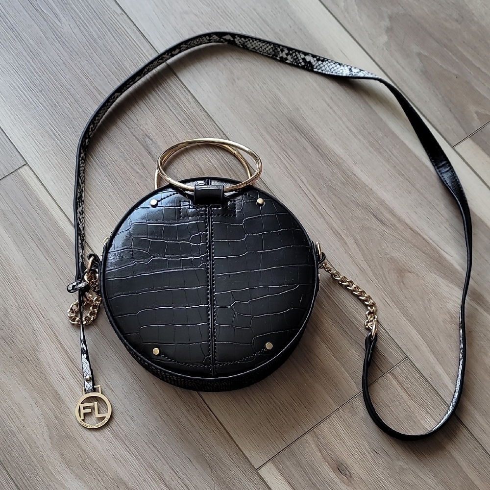 Frank Lyman Design Black and Gold Crossbody Bag
